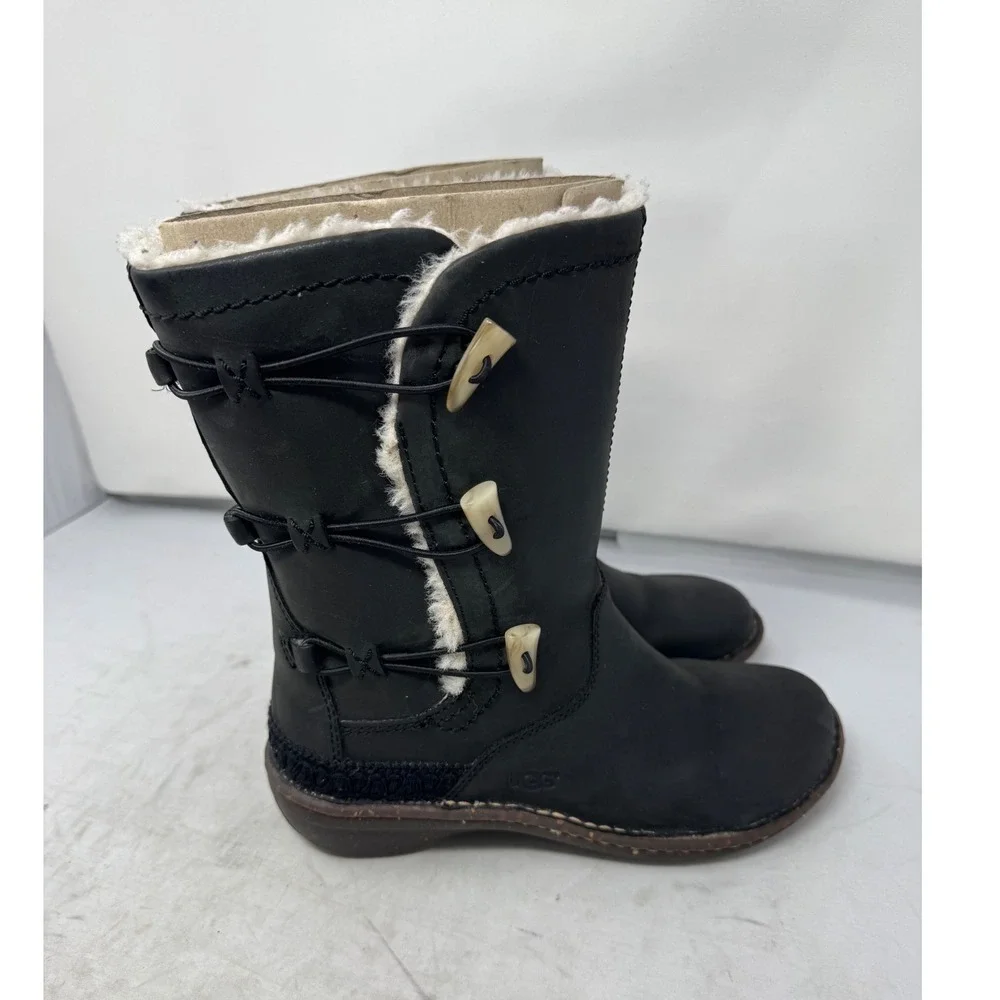 🔥UGG Australia 🖤Kensington Black Leather Shearling Toggle Boots 5156 Womens‎ 8